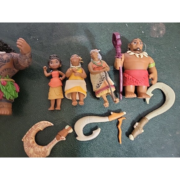 Disney Moana Action Figures Lot Chief Tui Maui Toys 3"-4" cake toppers - Picture 4 of 6
